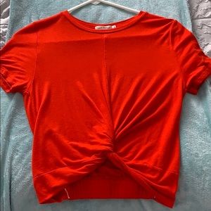 red knot cropped tee
